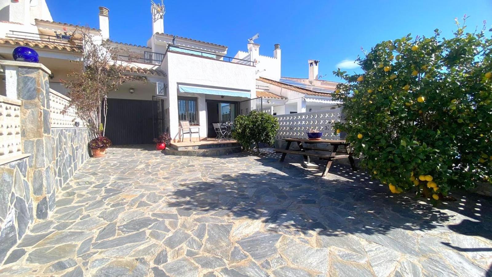 Bages Villa Roses Exterior photo